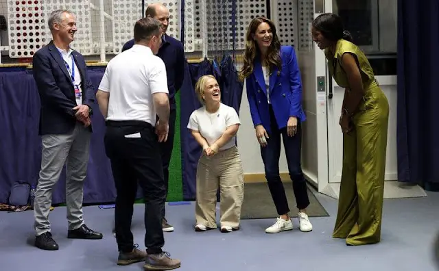 Kate Middleton wore a cobalt tailored double breasted blazer by Zara. SportsAid's charity partner BelievePerform