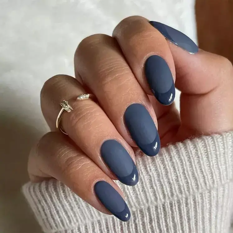 Duo Finish French / Chic Nail Inspiration: Embrace Fall 2023's Hottest Nail Trends