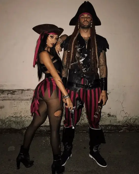 Sexy Pirate Couples Halloween Costume