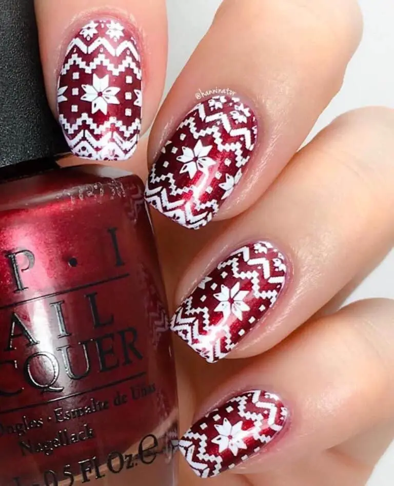 Christmas Sweater Pattern Nails