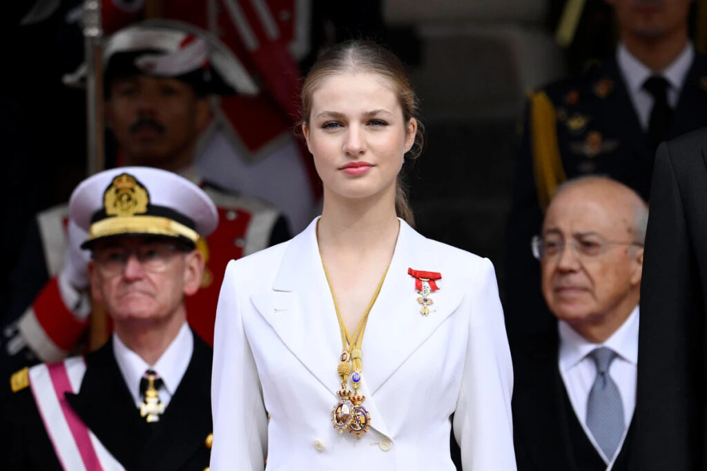 Princess Leonor of Spain issues passionate plea to Spain as she swears loyalty to constitution