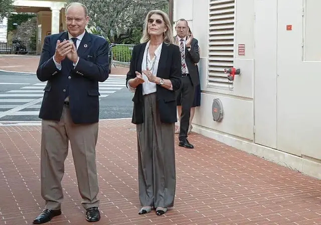 Princess Caroline inaugurated a monument commissioned to the artist Giuseppe Ducrot