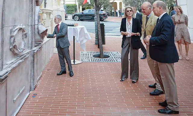 Princess Caroline inaugurated a monument commissioned to the artist Giuseppe Ducrot