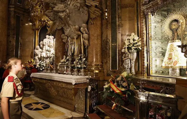 Crown Princess Leonor visited the Pilar Cathedral as a cadet of the General Military Academy of Zaragoza