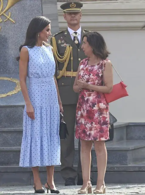 Queen Letizia wore a Gabriela light blue polka-dot midi dress by And Me Unlimited. Princess Leonor will turn 18 on October 31