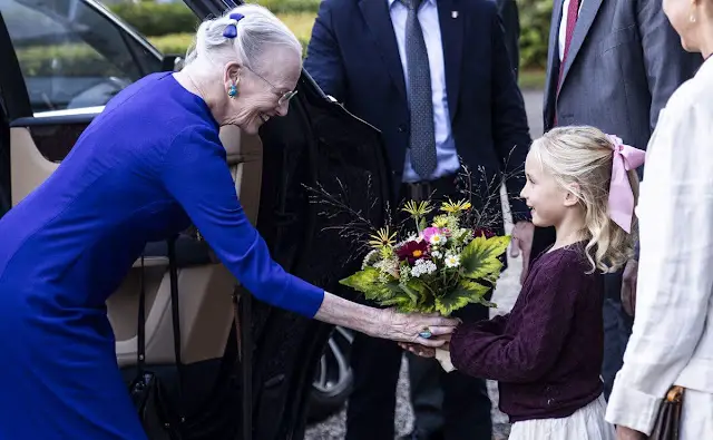 Queen Margrethe is the costumes and sets designer of the Danish Netflix feature film of Karen Blixen