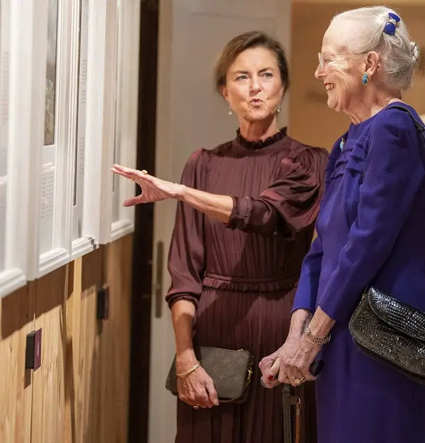 Queen Margrethe is the costumes and sets designer of the Danish Netflix feature film of Karen Blixen