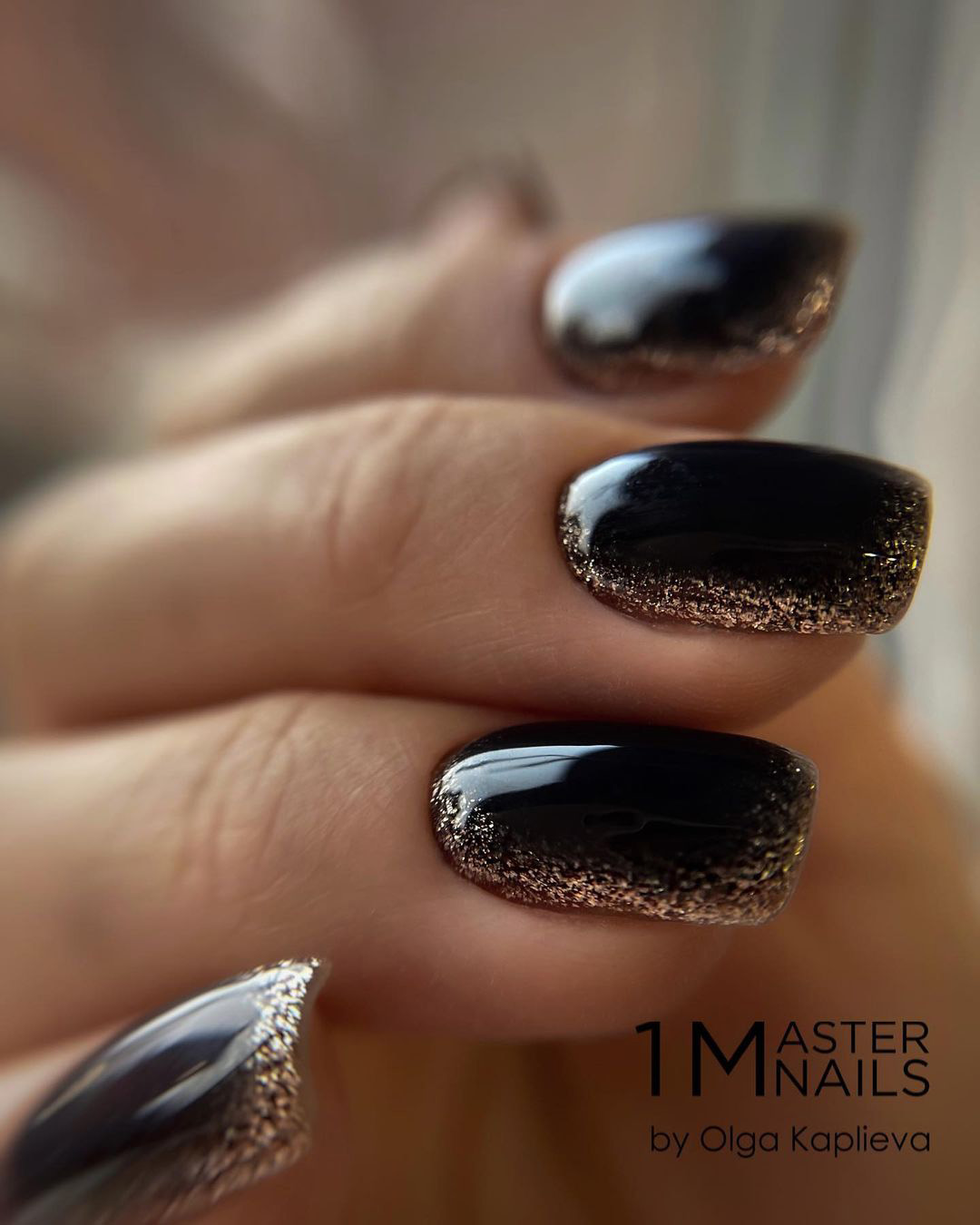 black and gold wedding nails glitter accent 1masternails - Black and Gold Wedding Nail Designs