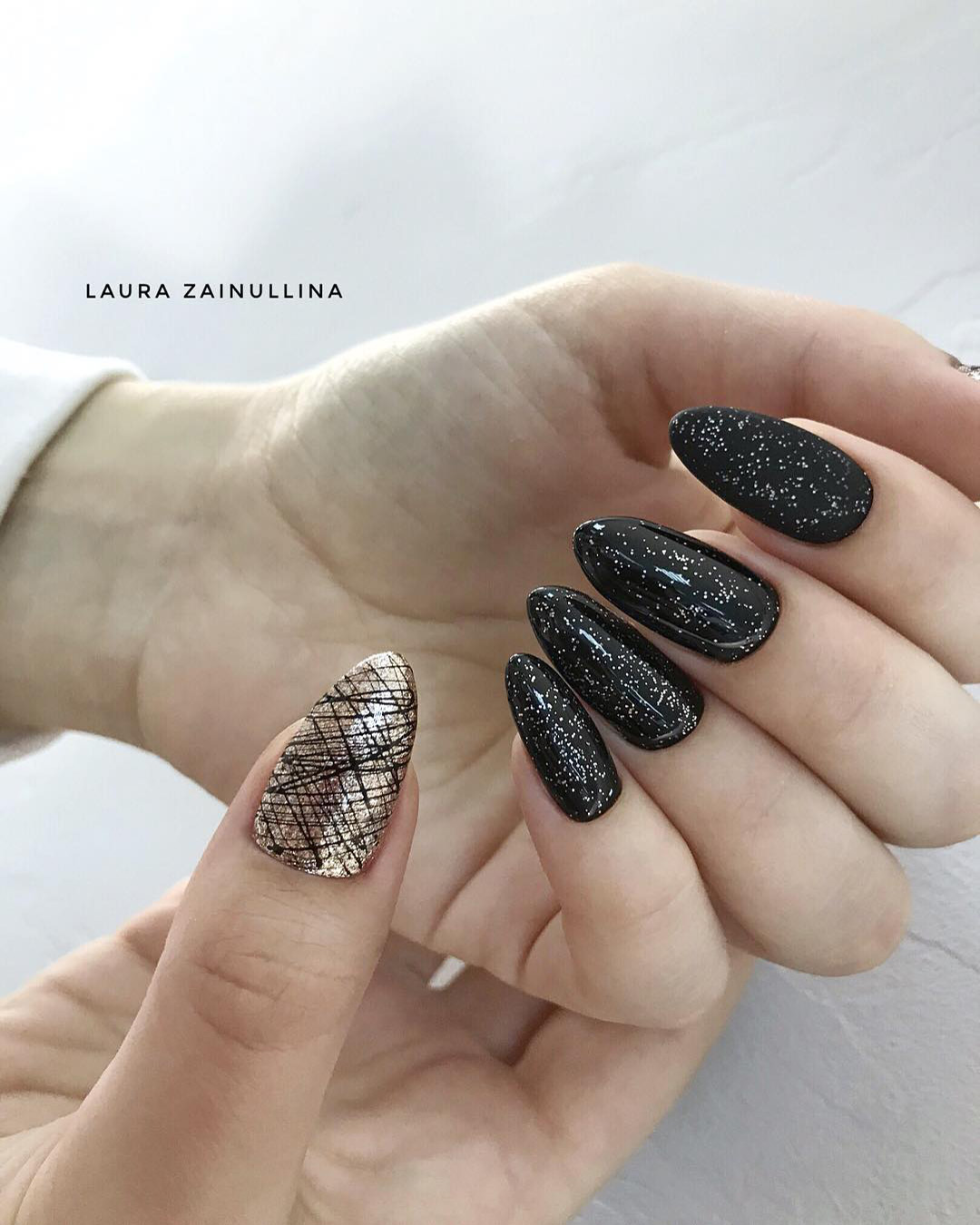 black and gold wedding nails glitter laura_nails_studio - Black and Gold Wedding Nail Designs