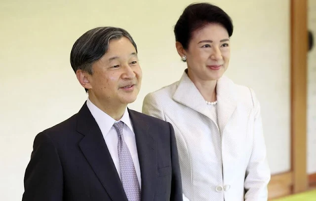 Emperor Naruhito and Empress Masako attended a meeting with recipients of the Order of Culture award