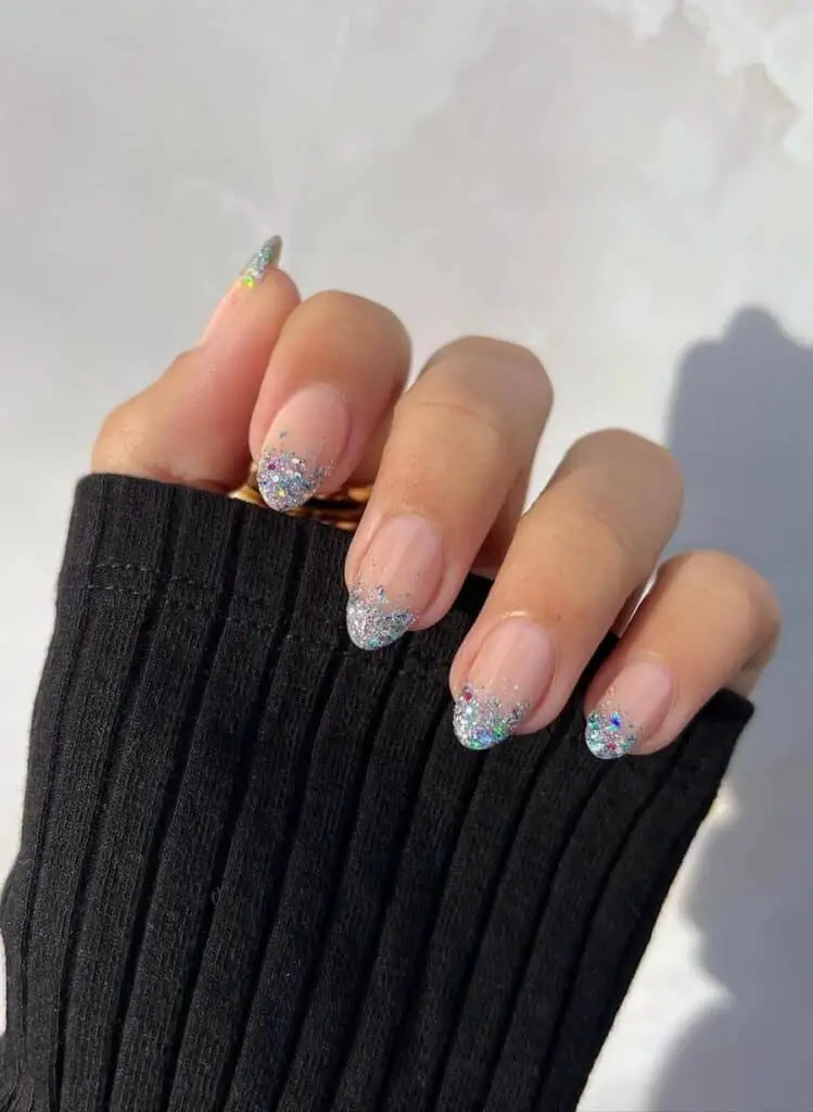 Gorgeous Glitter Ombre French Tips for Winter Nails