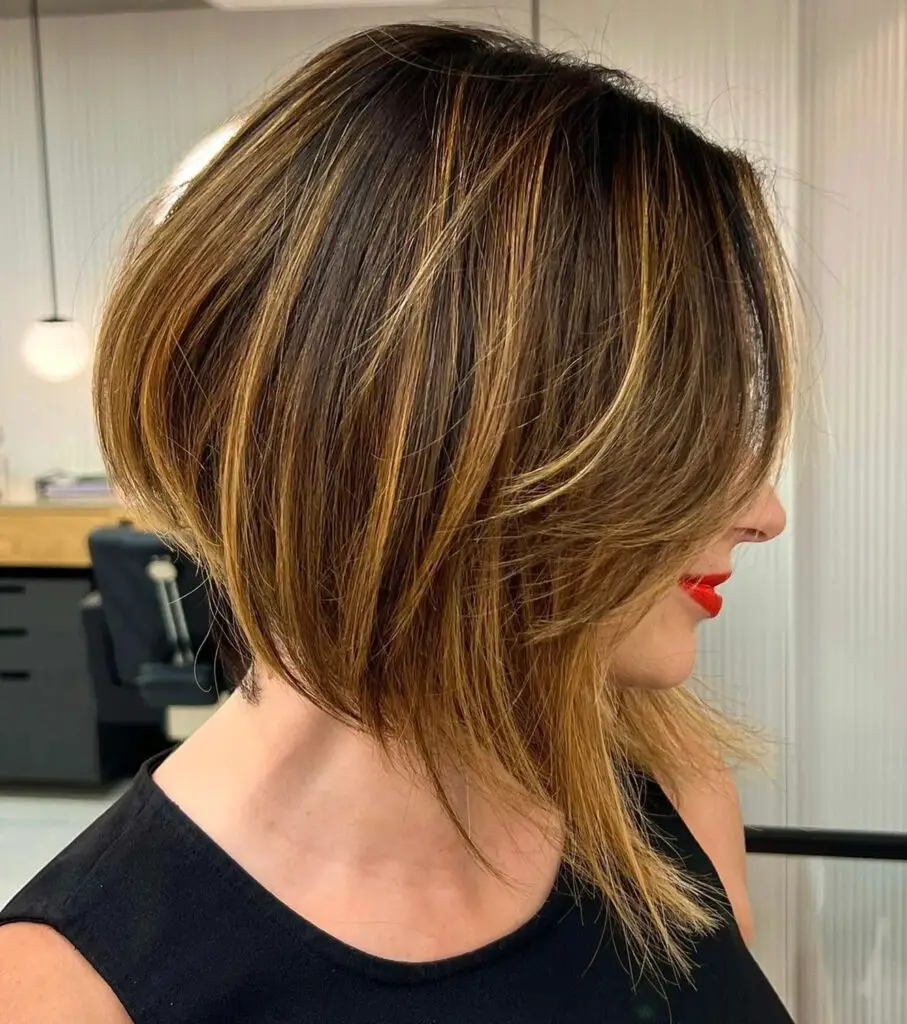 A-Line Bob Elegance: Warm Blonde Highlights