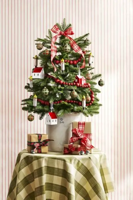 Rustic Plaid Bow Christmas Tree Topper - Cozy and Festive Tree Decor