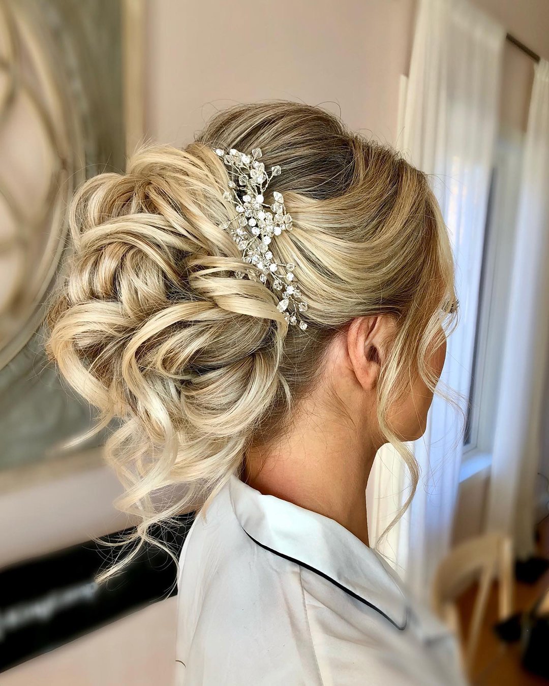 winter wedding hairstyles curly blond hair alexandralee1016