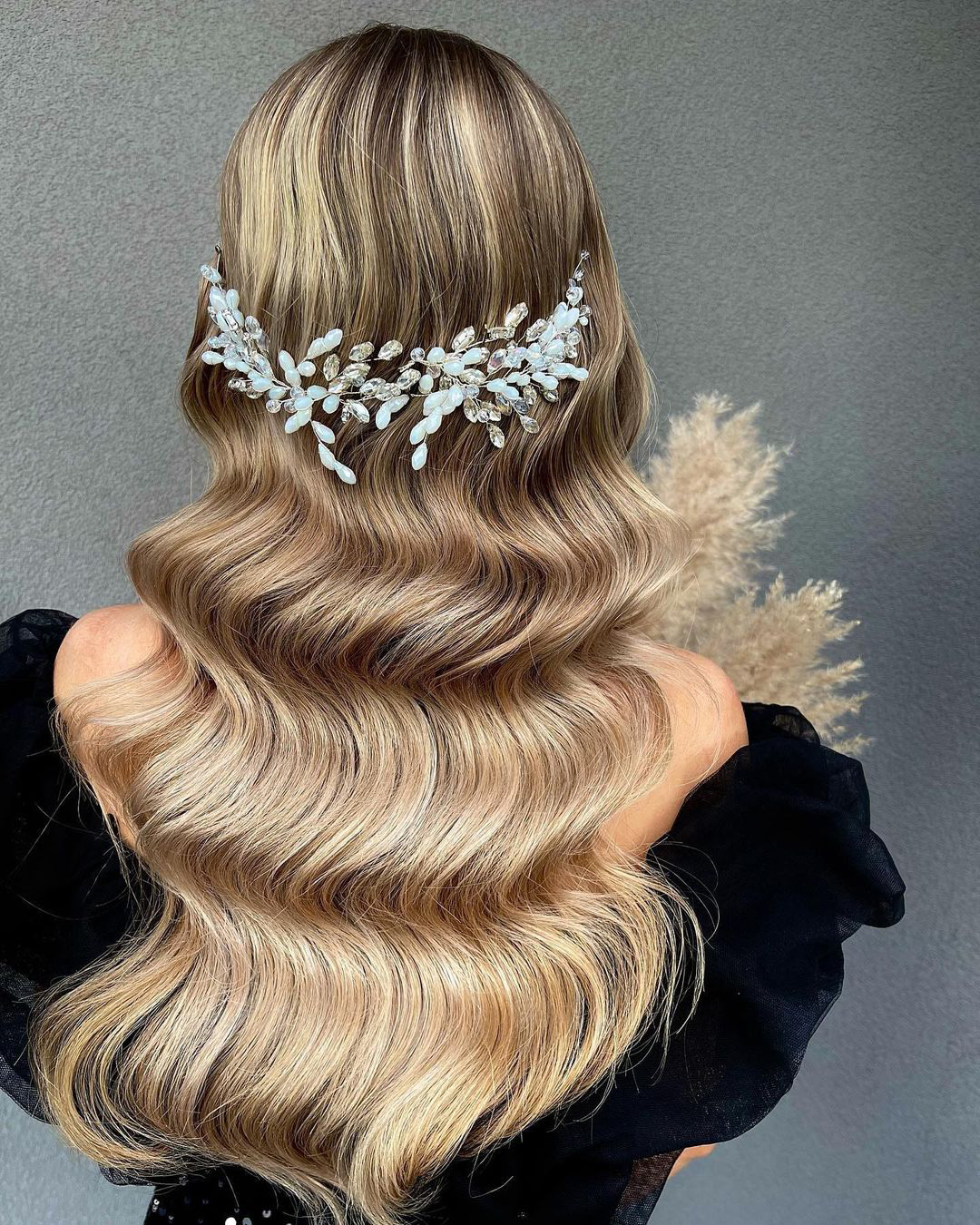 winter wedding hairstyles hair down waves with hair vine lidia_szadkowska