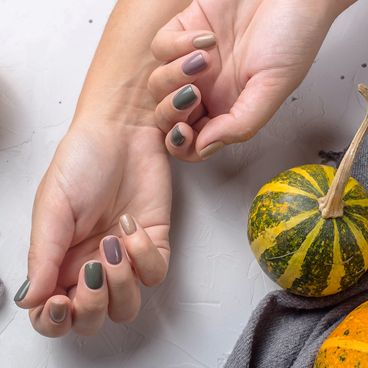 Pastel Thanksgiving Nails: Soft Hues for a Delicate Touch