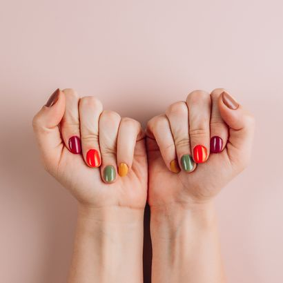 Bold Thanksgiving Nails: Make a Statement This Holiday