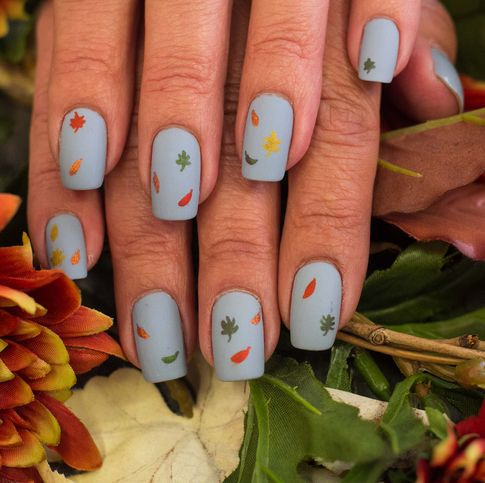 Falling Leaves Thanksgiving Nails: Embracing Autumn's Beauty