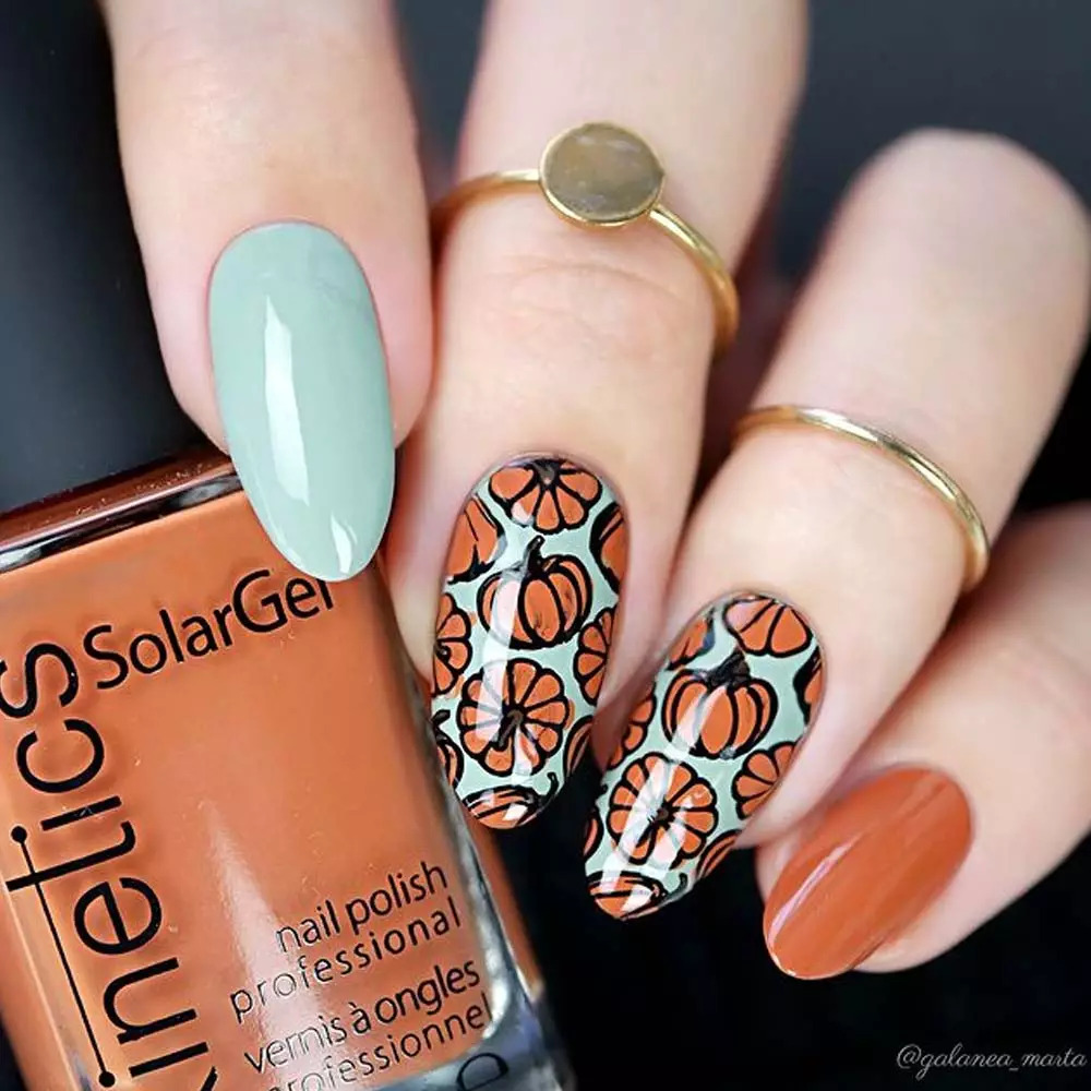 Pumpkin-Inspired Nail Art for a Festive Thanksgiving