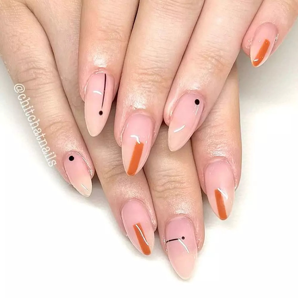 Chic Minimalist Thanksgiving Nail Inspiration