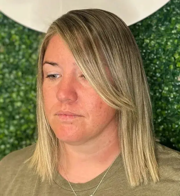 Blunt Cut with Blonde Balayage: Modern Twist for Thin Hair