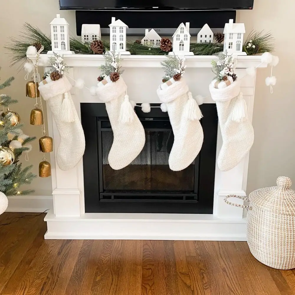 Winter Wonderland: White Christmas Mantel Decorations