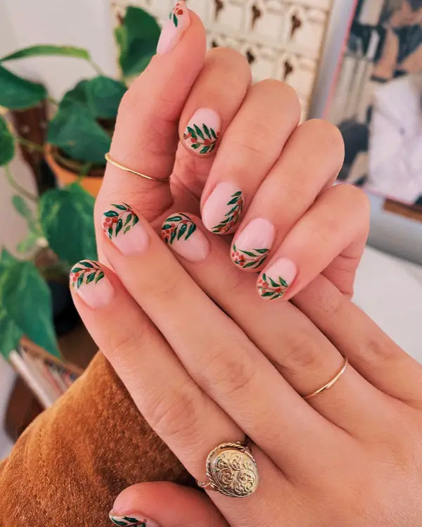 Festive Tips for Christmas Nails by Amy