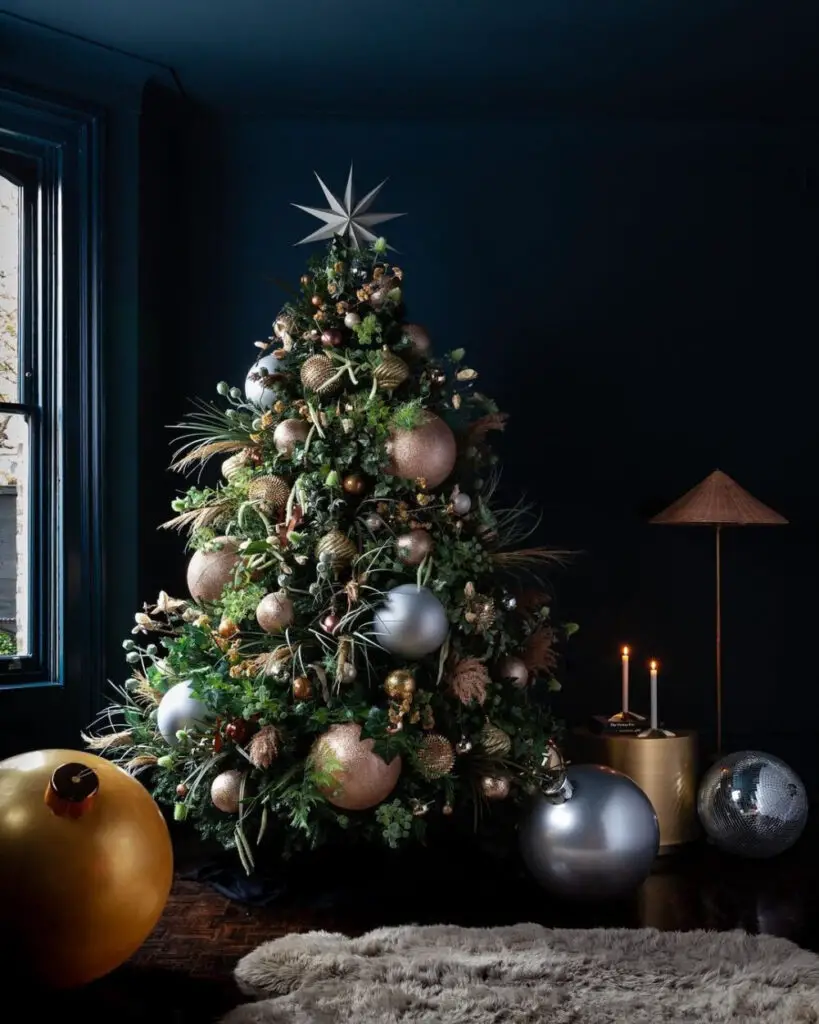 Luxurious Accents: Decorating with Gold and Silver Mega Baubles