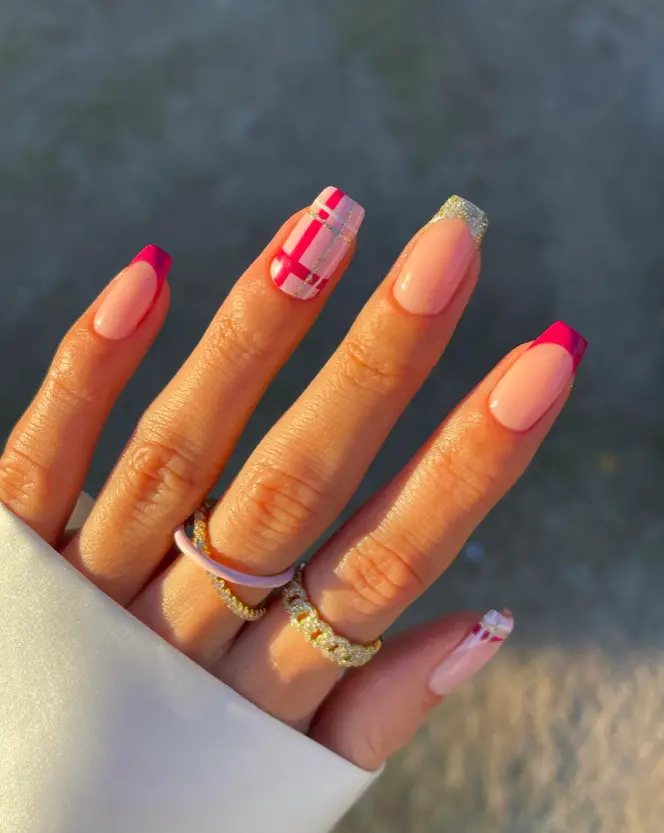 Pink Christmas Nail Designs: 9) Subtle Holiday: Because Understated Can Still Slay