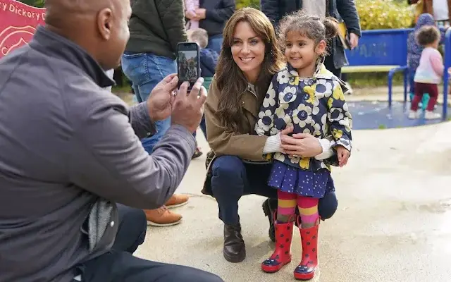 Kate Middleton wore an wax jacket by Barbour x Alexa Chung. The Princess wore a  Lotus cashmere jumper by Erdem