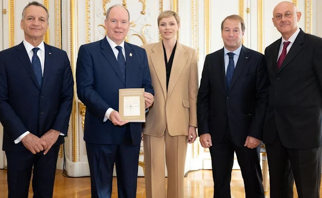 Princess Charlene wore cashmere and wool blend blazer by Chloe. Chloe wool and cashmere blend-wide-leg-pants