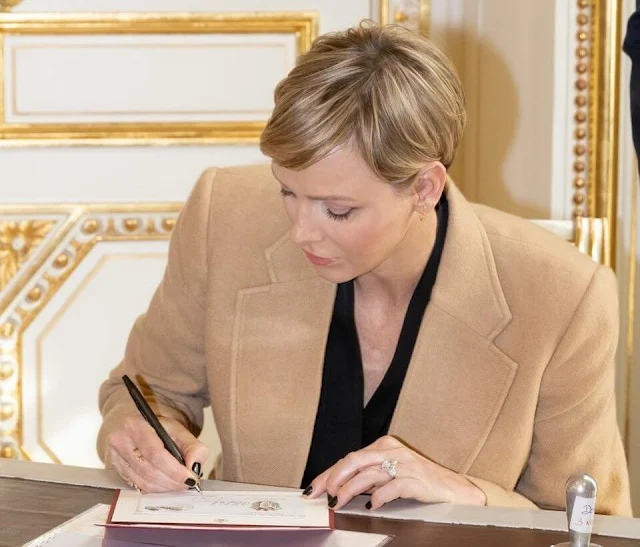 Princess Charlene wore cashmere and wool blend blazer by Chloe. Chloe wool and cashmere blend-wide-leg-pants