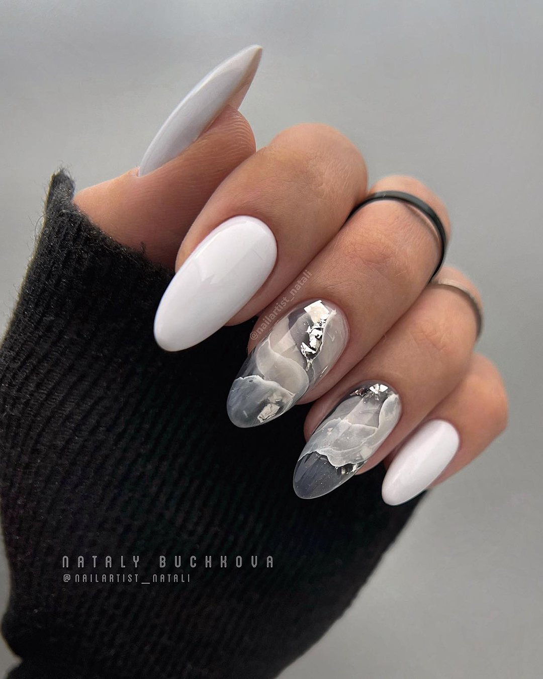 Wedding Nail Ideas 2024 / nail ideas for wedding white grey abstract silver foil nailartist_natali