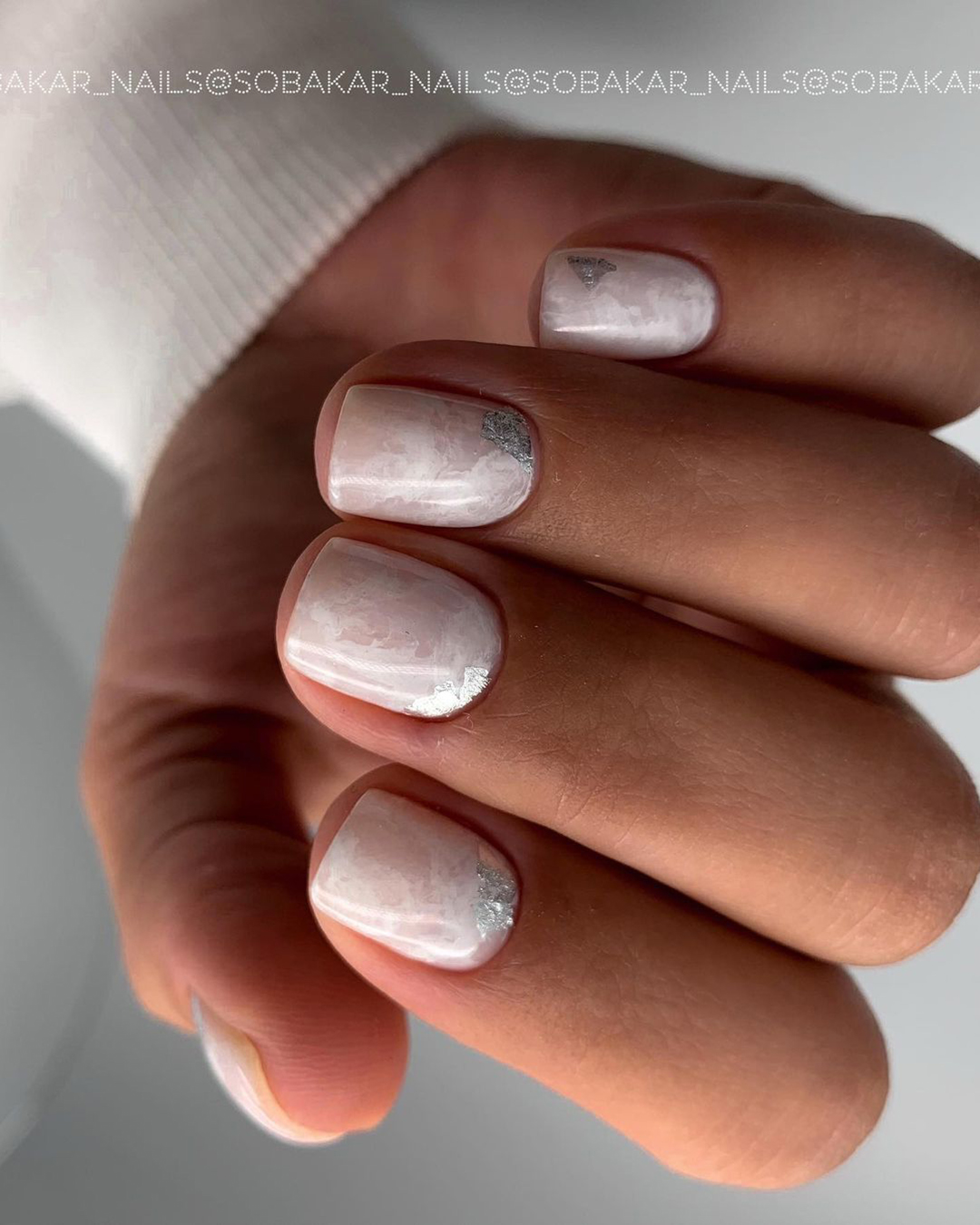 Wedding Nail Ideas 2024 / nail ideas light marble effect sobakar_nails