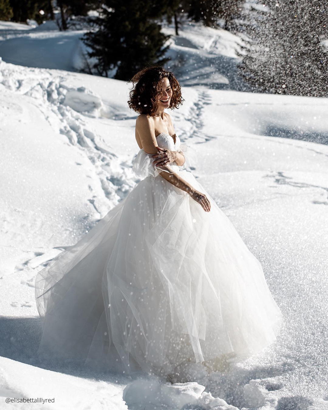 winter wedding dresses outfits simple sweetheart neckline strapless ball gown elisabettalillyred