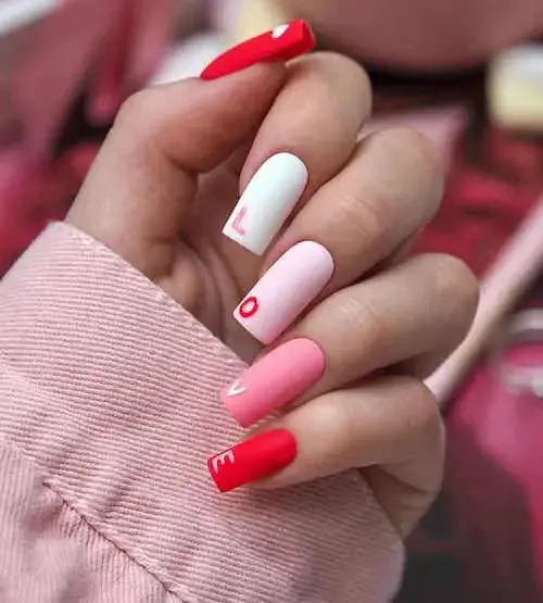 Stunning Pink and Red Valentine's Day Nail Ideas