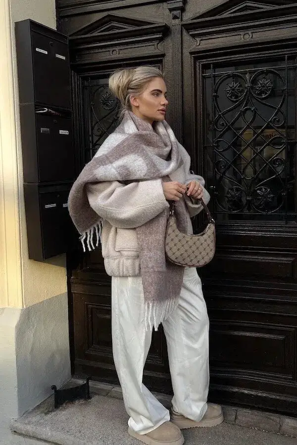 Stylish Tips for Rocking Oversized Scarves in Any Season