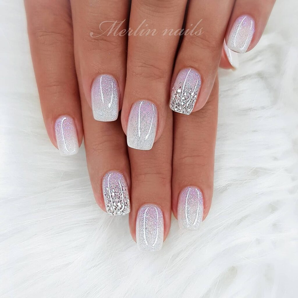 White Shimmer Delight: Snowy Daydream Nails