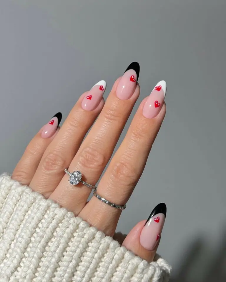 Cute Hearts for Valentine’s Day Nails