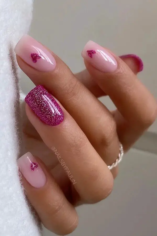 Heartfelt Glamour: Romantic Heart Nails for Valentine's Day