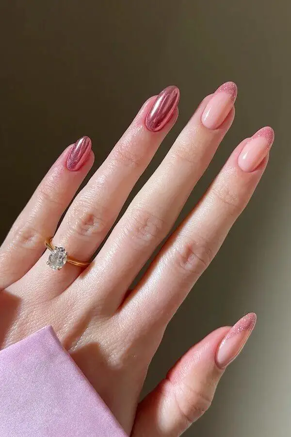 Glittering Affection: Enhance Your Valentine’s Day Nails with Sparkle