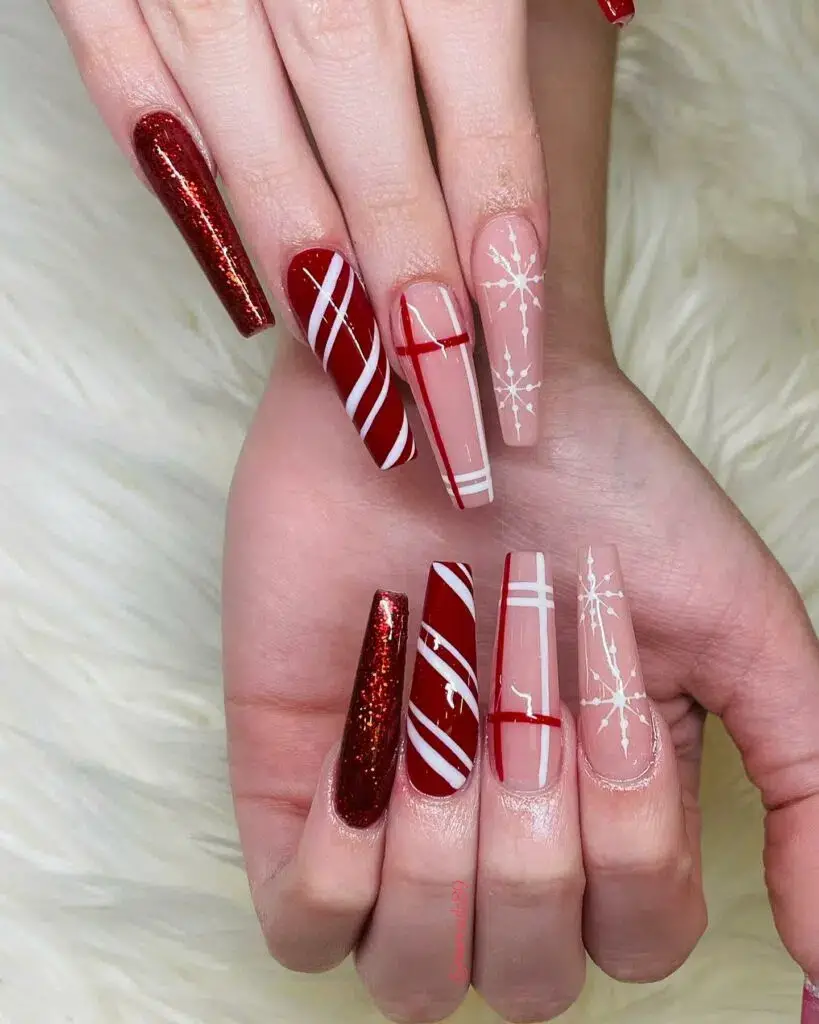 Traditional Red and White Magic: Christmas Nail Ideas