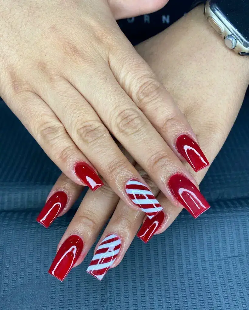 Red Peppermint Delight: Christmas Nail Trends