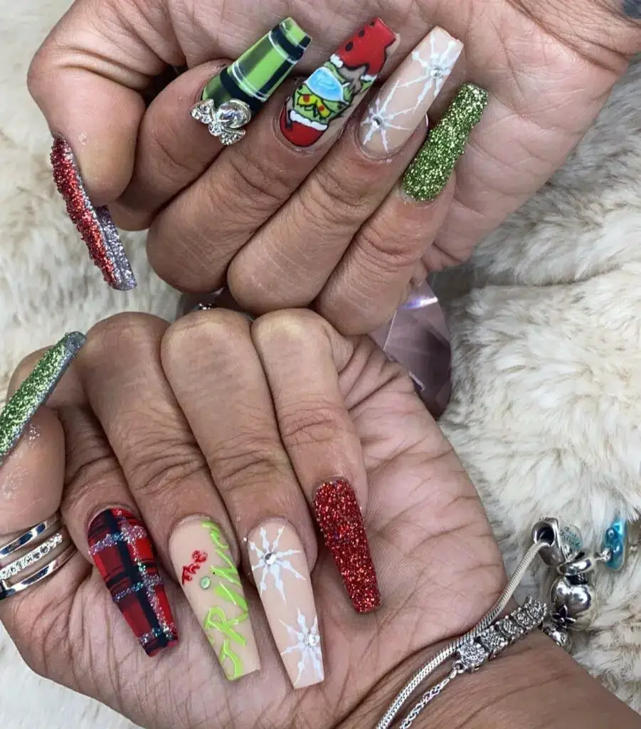 Grinch-Inspired Magic: Christmas Coffin Nails