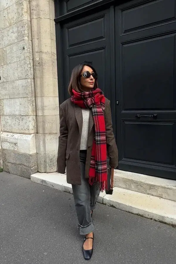 Plaid Scarf Outfits: Trendy Styles to Rock This Season