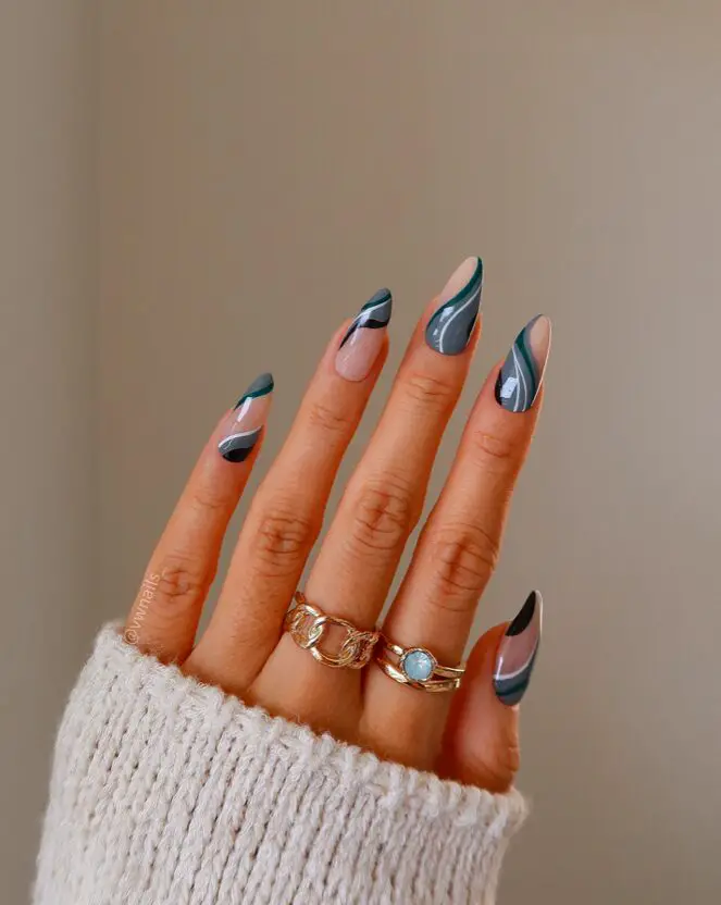 Vivian's Dark and Moody Blue Nails for Winter