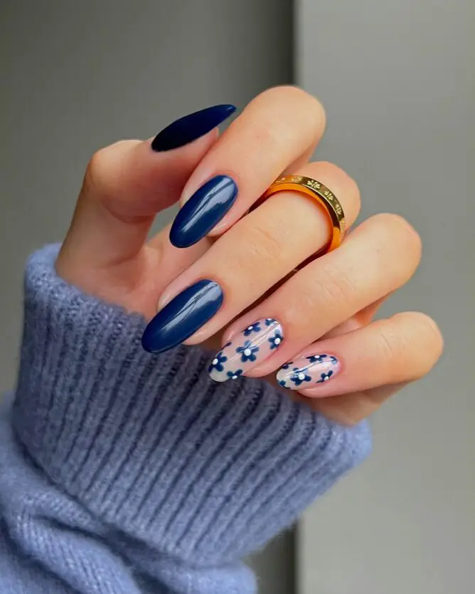 Amber's Winter Florals: Blue Blooms on Your Nails