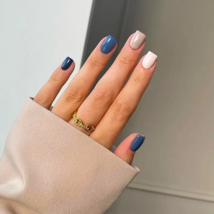 Bethany's Stunning Winter Gradient Nail Design