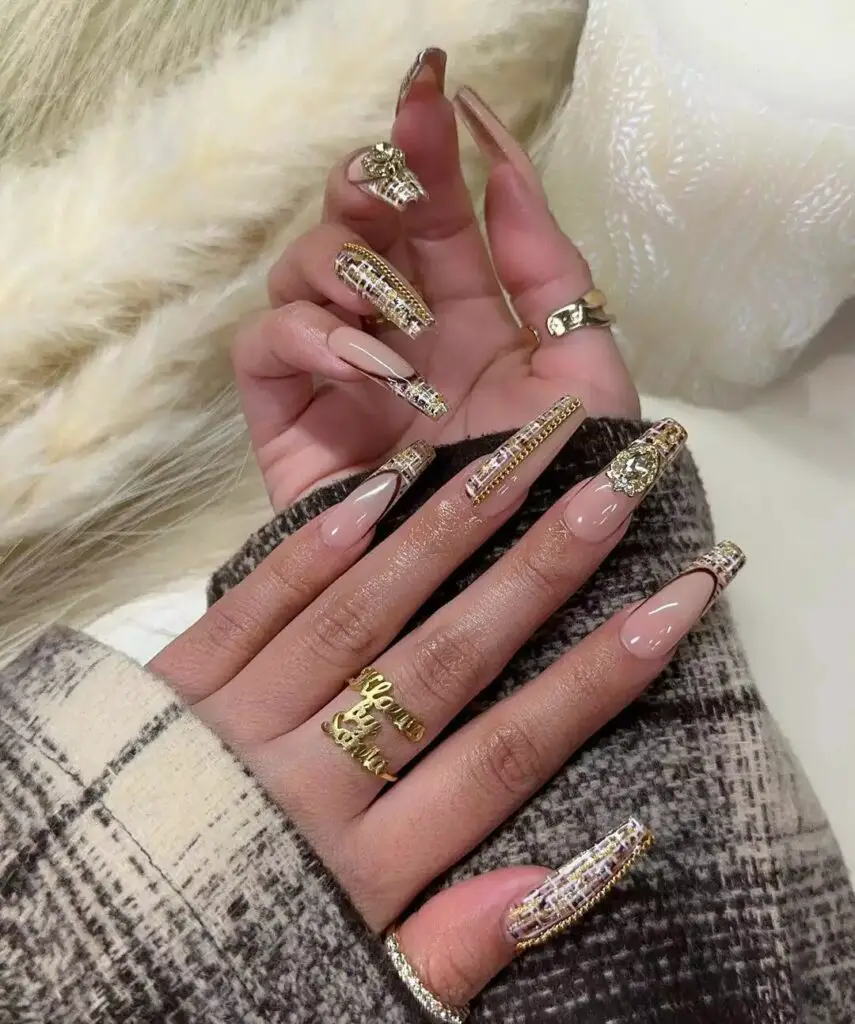 Elegant Winter Nail Designs | 31+ Classy Looks to Obsess Over