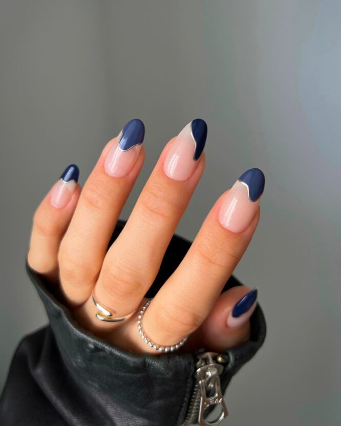 Syd's Abstract Blue: Artistic Expression on Winter Nails